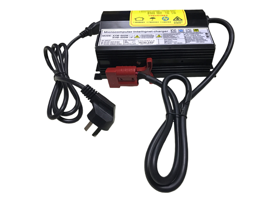 LQ-BQ001-24V15A免維護(hù)電池充電器